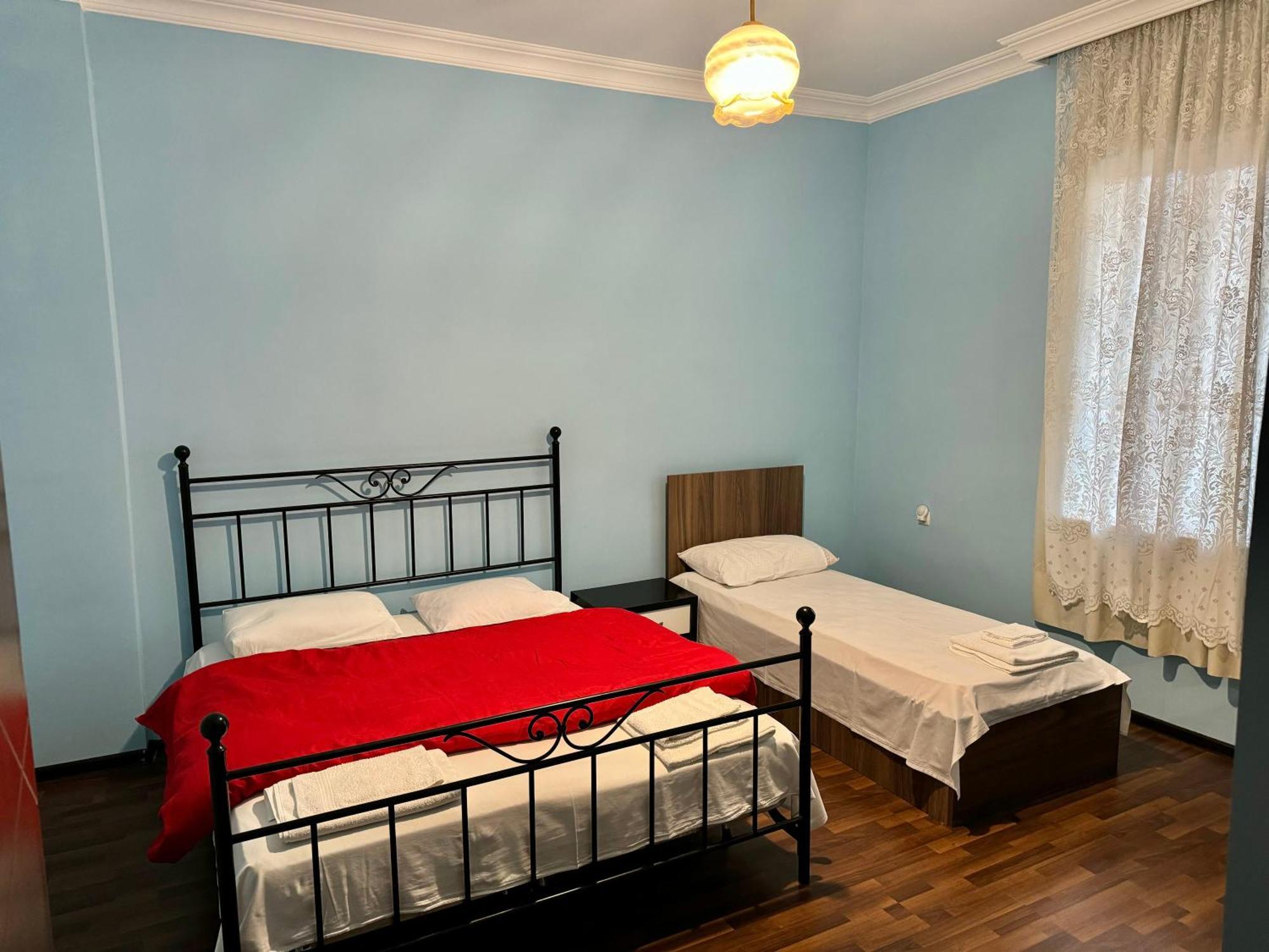 Guest House Amo Кутаиси Экстерьер фото